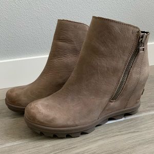 Sorel Joan of Arctic Wedge Zip Booties